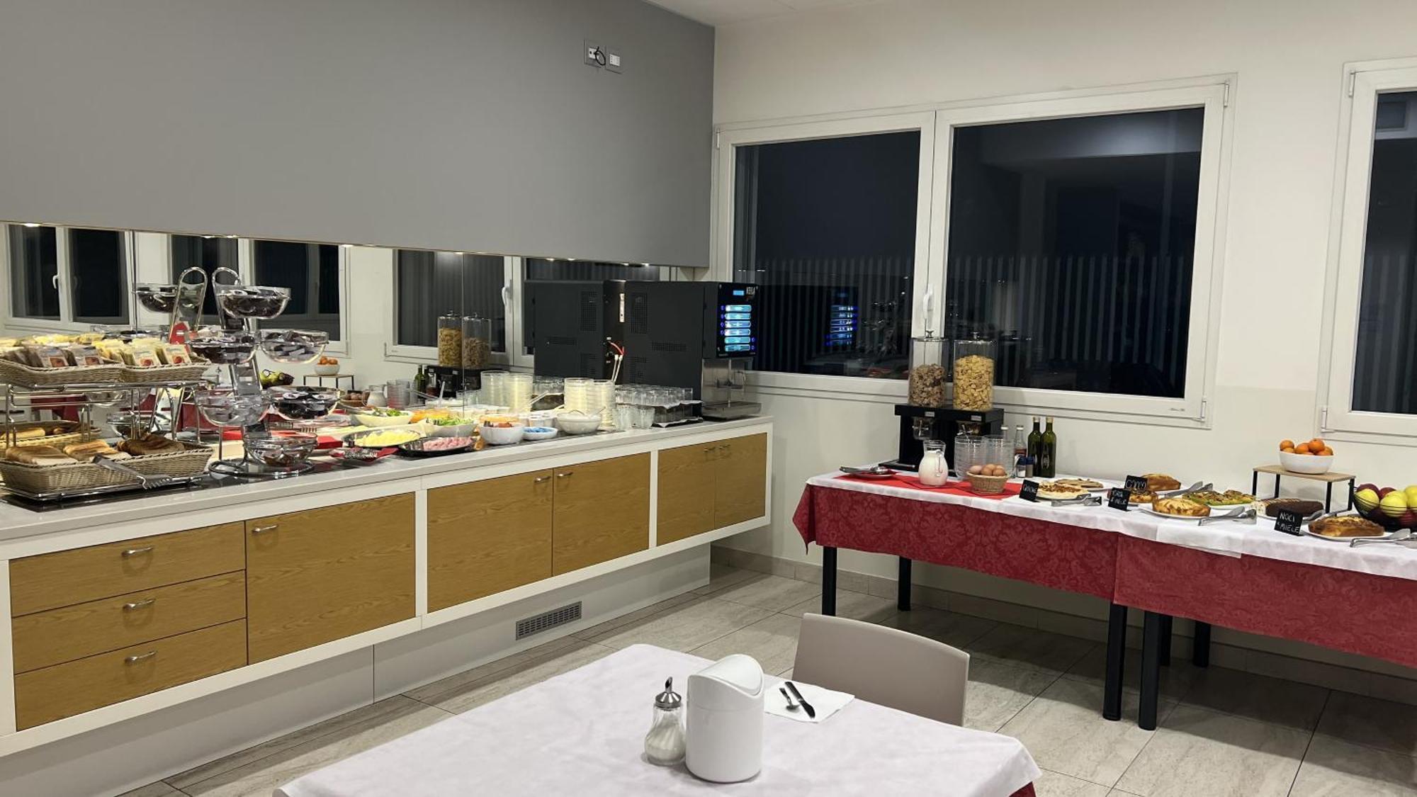 Hotel Airmotel 3*